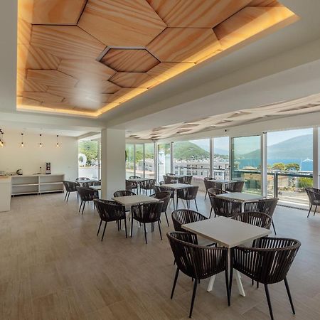 Centar Novi Hotell Herceg Novi Eksteriør bilde