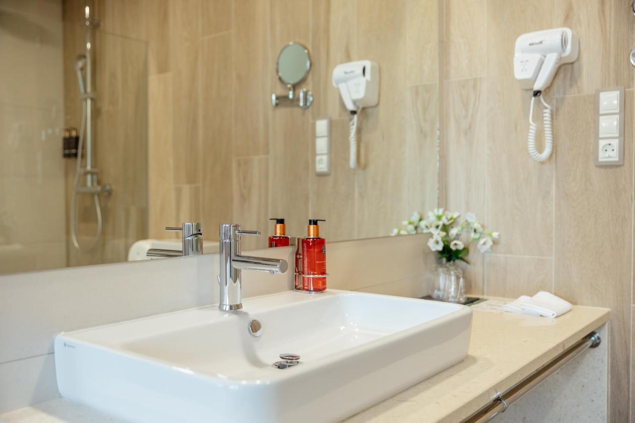 Centar Novi Hotell Herceg Novi Eksteriør bilde