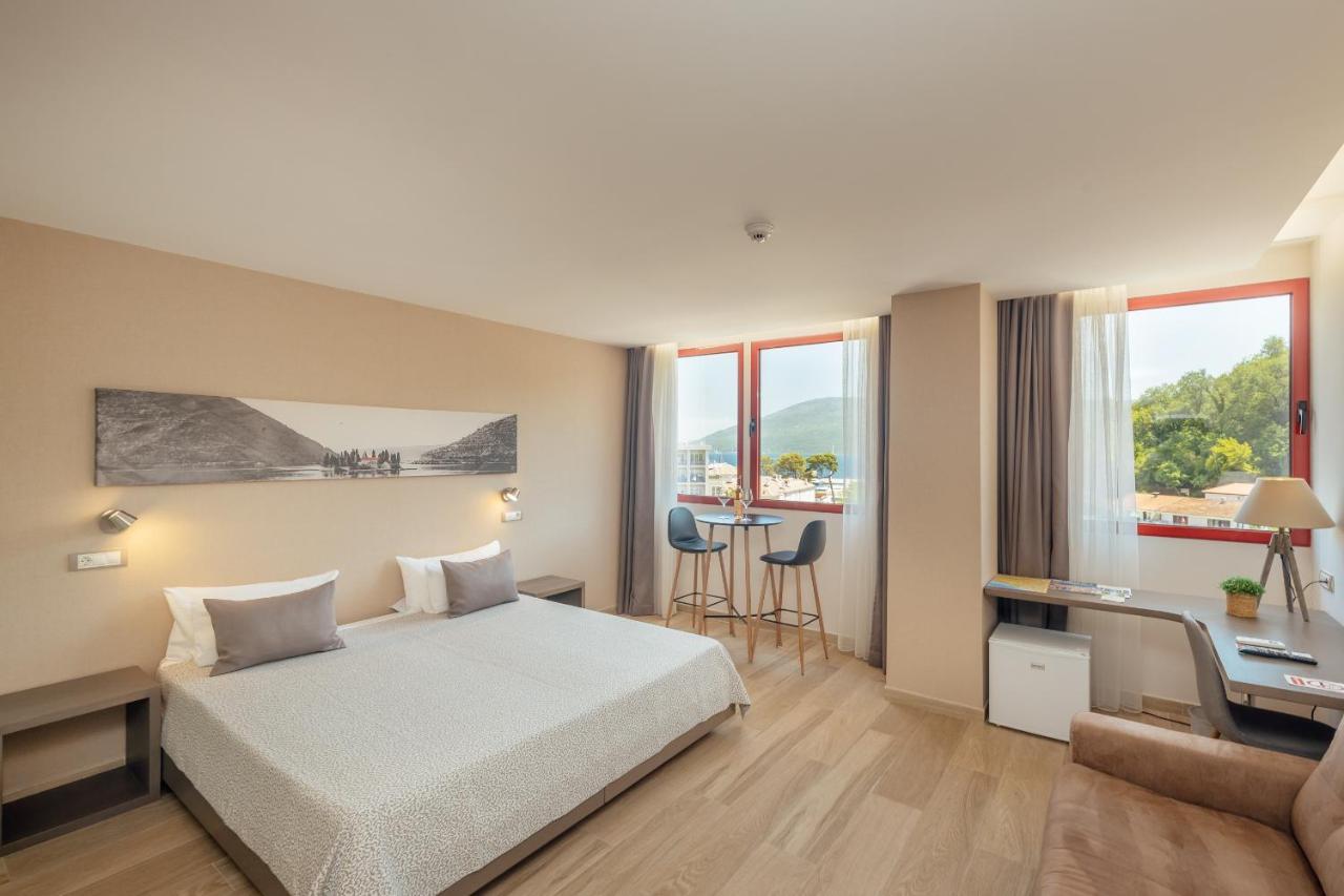 Centar Novi Hotell Herceg Novi Eksteriør bilde